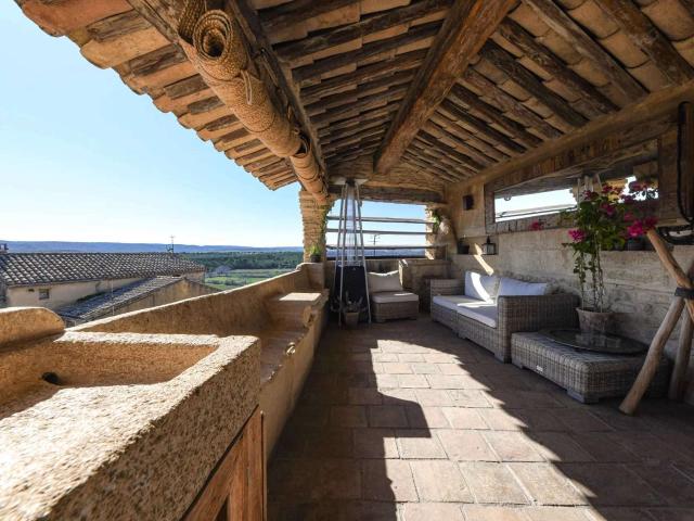 Maison vente à Nîmes, Uzès