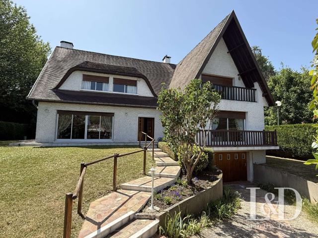 Maison vente à Nanterre, Vaucresson