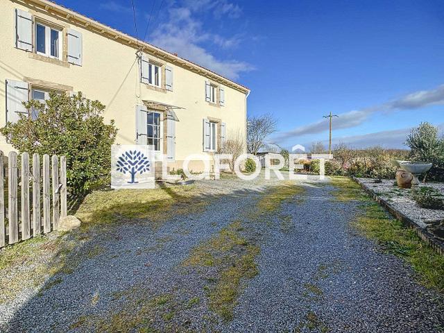 Maison vente à Fontenay-le-Comte, Vouvant