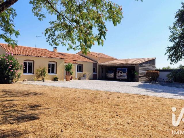 Maison vente à Fontenay-le-Comte, Xanton-chassenon
