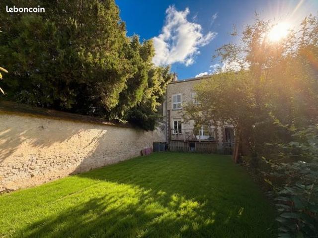 Maison vente à Fontainebleau, Montcourt-fromonville