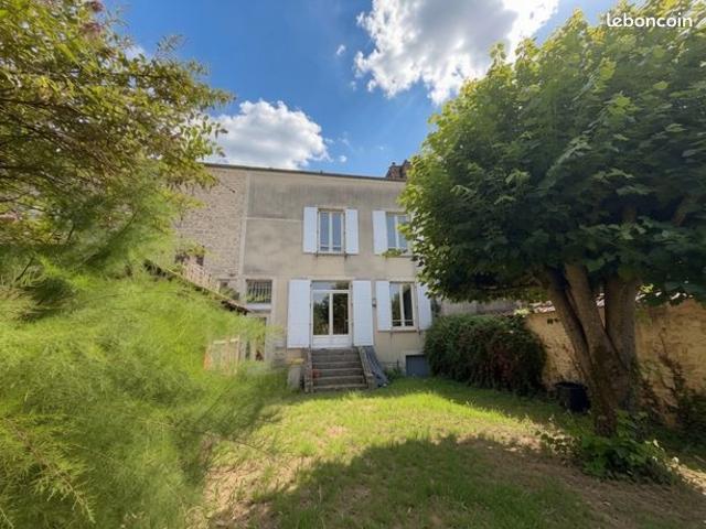 Maison vente à Fontainebleau, Montcourt-fromonville