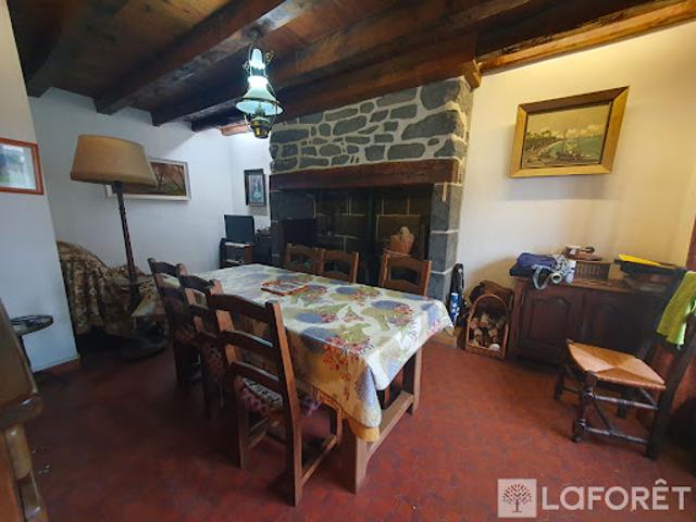 Maison vente à Saint-Flour, Pierrefort