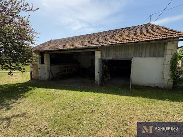 Maison vente à Nontron, Léguillac-de-cercles