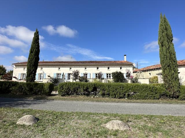 Maison vente à Angoulême, Saint-romain