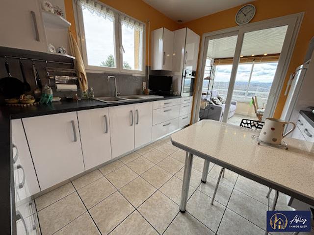 Maison vente à Mauriac, Lanobre