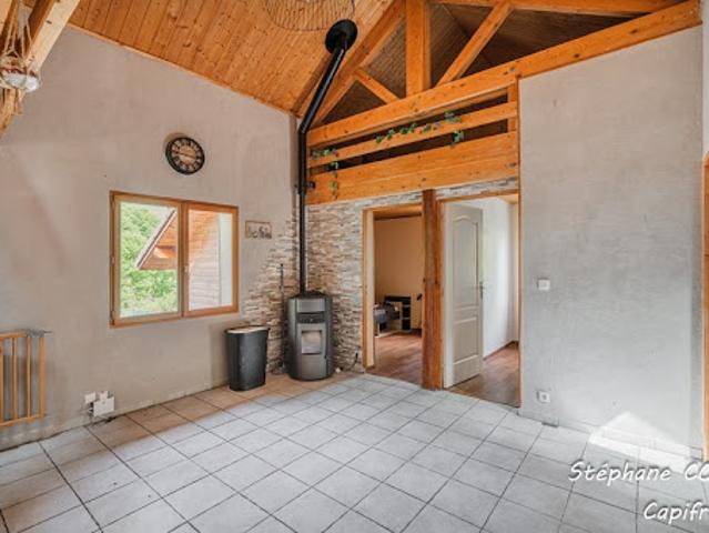 Maison vente à Grenoble, Engins
