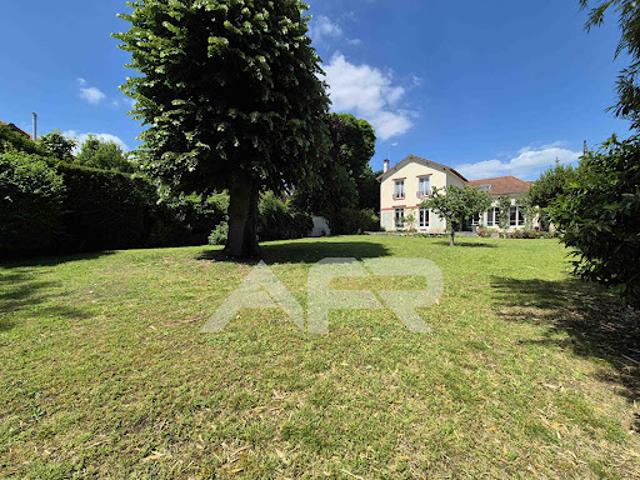 Maison vente à Saint-Germain-en-Laye, Croissy-sur-seine