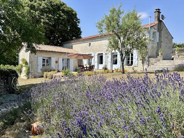Maison vente à Confolens, Longré