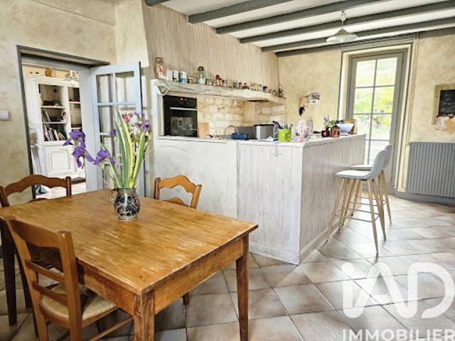 Maison vente à Cognac, Saint-même-les-carrières