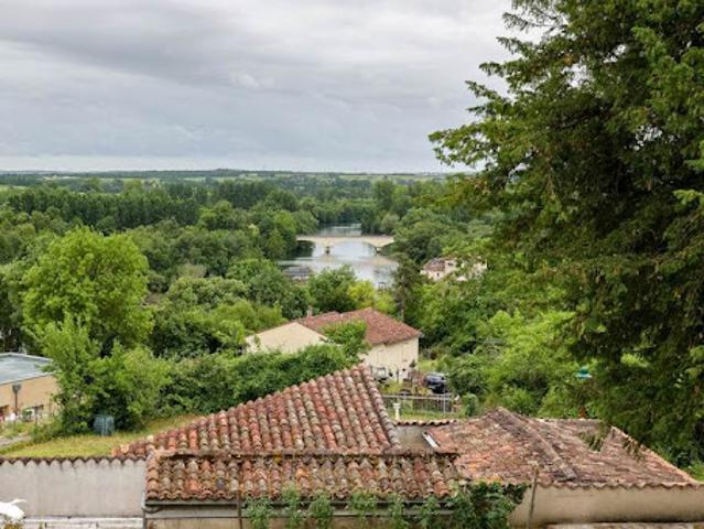 Maison vente à Cognac, Châteauneuf-sur-charente