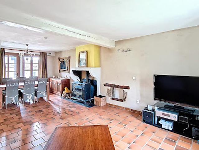 Maison vente à Mâcon, Sigy-le-châtel