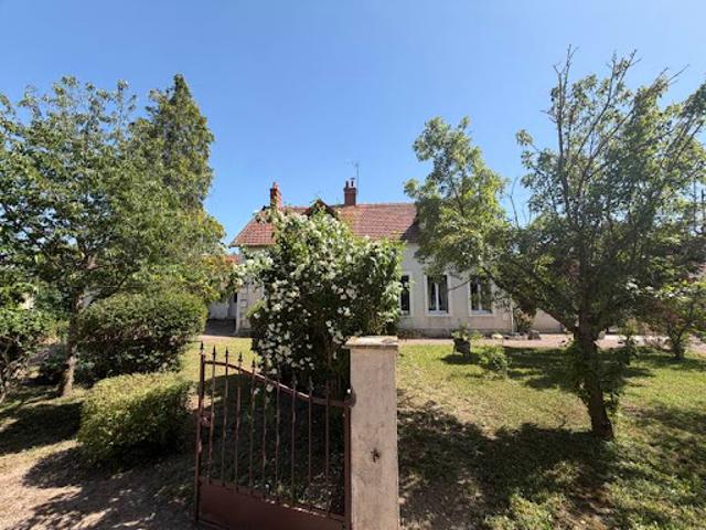 Maison vente à Saint-Amand-Montrond, La Celle