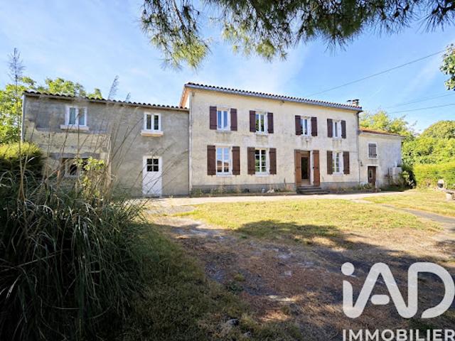 Maison vente à Saint-Jean-d'Angély, Saint-pierre-de-juillers