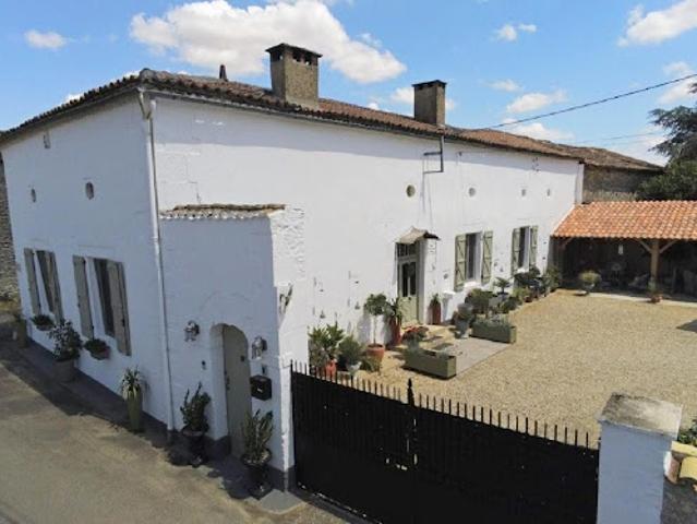 Maison vente à Montmorillon, Civray