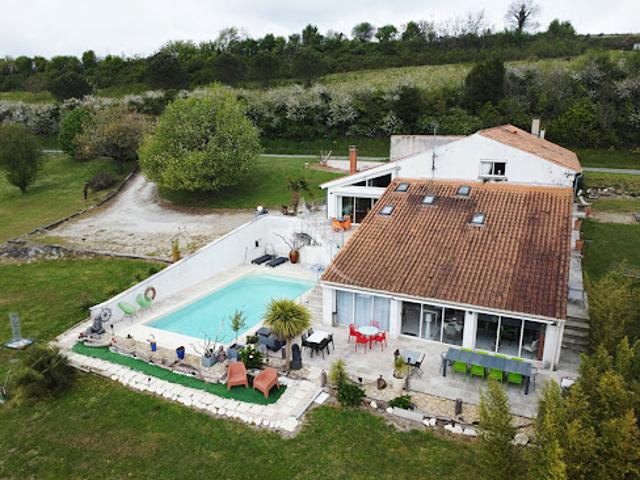 Maison vente à Saintes, Mortagne-sur-gironde