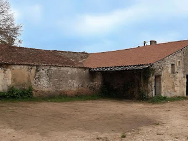 Maison vente à Saint-Jean-d'Angély, Néré