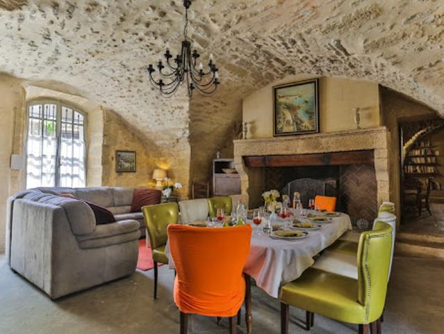 Maison vente à Nîmes, Collias