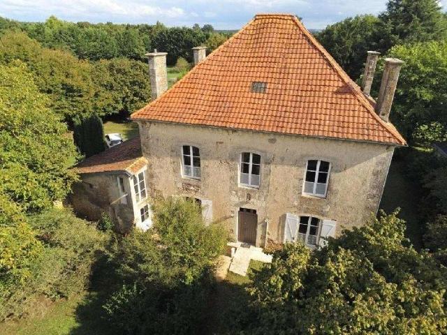 Maison vente à Niort, Rom