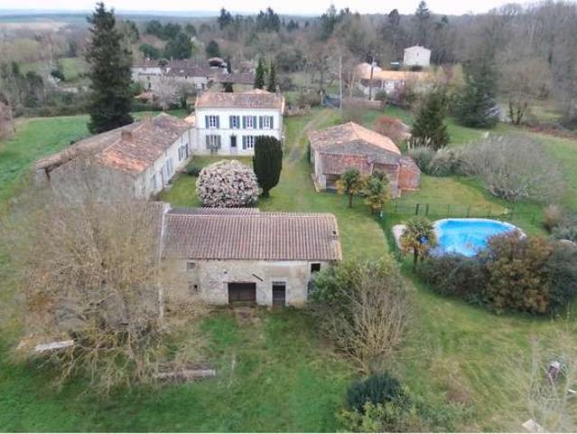 Maison vente à Saint-Jean-d'Angély, Fenioux