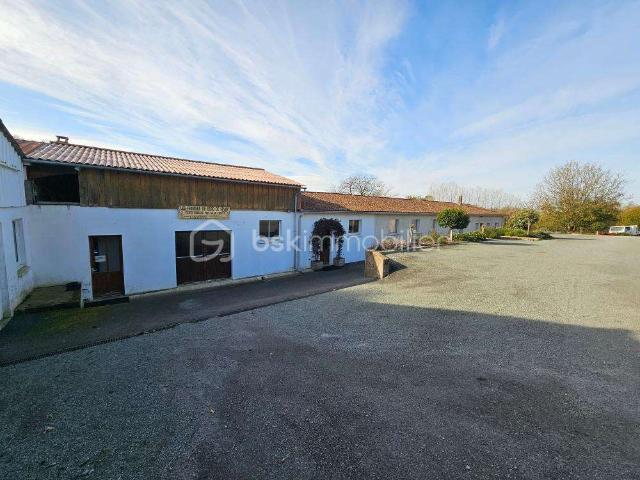 Maison vente à Bressuire, Largeasse