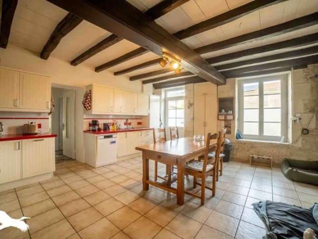 Maison vente à Fontenay-le-Comte, Pays de la Loire