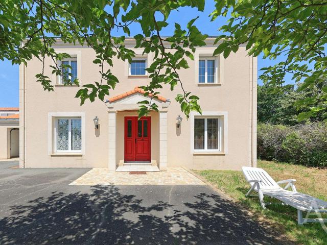Maison vente à La Roche-sur-Yon, Montaigu