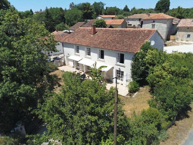 Maison vente à Confolens, Nanteuil-en-vallée