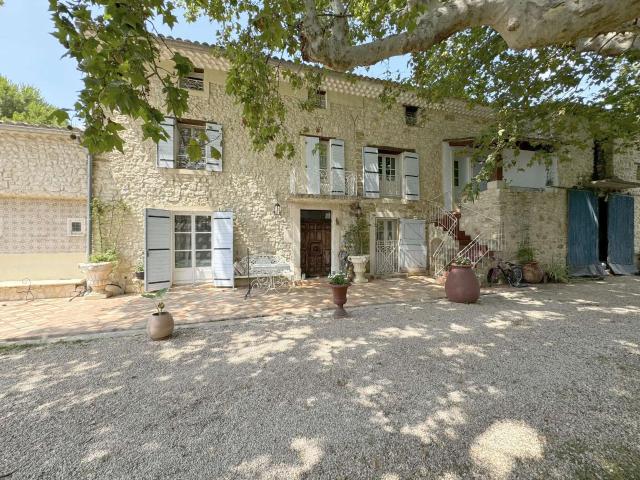 Maison vente à Carpentras, Pernes-les-fontaines