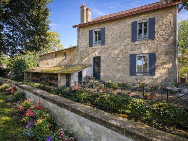 Maison vente à Saint-Jean-d'Angély, Saint-jean-d'angély