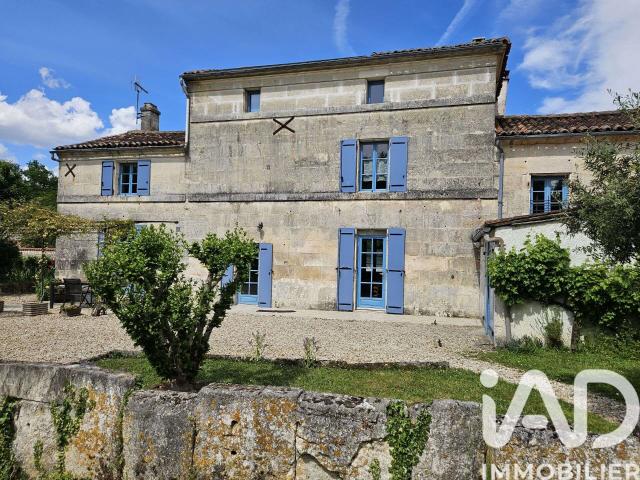 Maison vente à Cognac, Saint-même-les-carrières