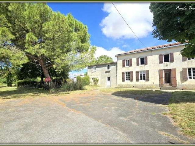 Maison vente à Saint-Jean-d'Angély, Saint-pierre-de-juillers