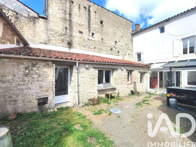 Maison vente à Fontenay-le-Comte, Sainte-hermine