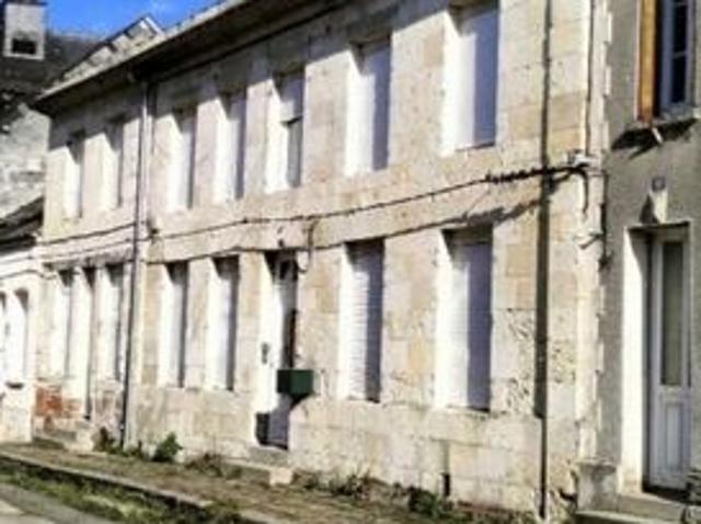Maison vente à Charleville-Mézières, Montcornet