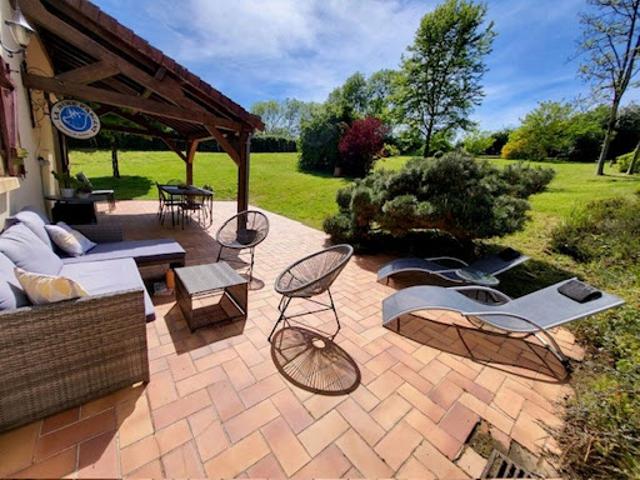 Maison vente à Nogent-le-Rotrou, Charbonnières