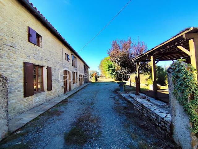 Maison vente à Puy Limousin, Lezay
