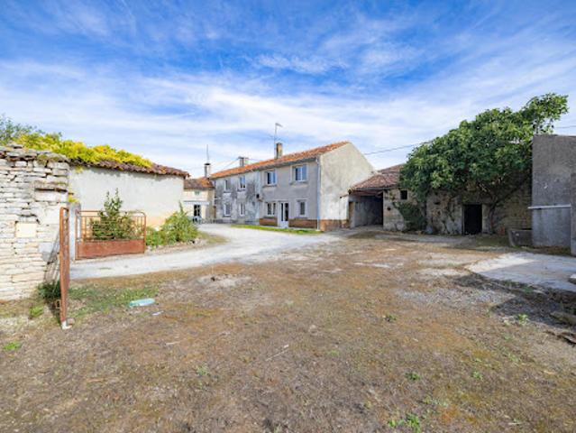 Maison vente à Le Bourg, Brie-sous-Matha