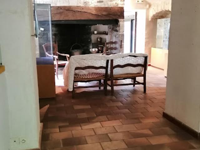 Maison vente à Largentière, Banne