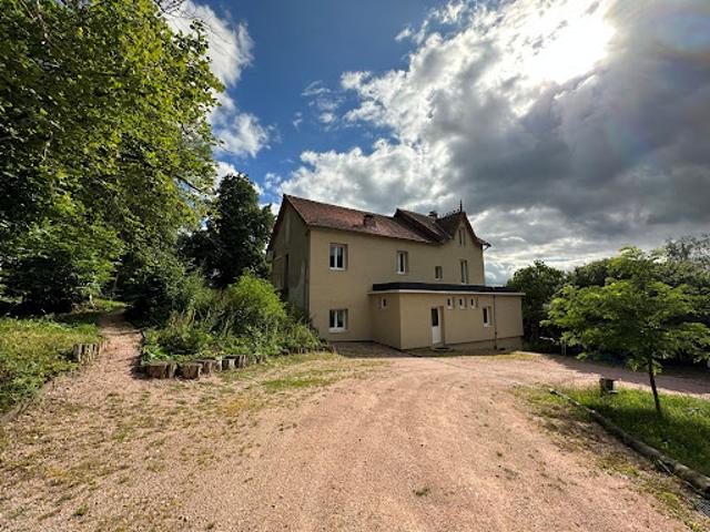 Maison vente à Châtel-montagne