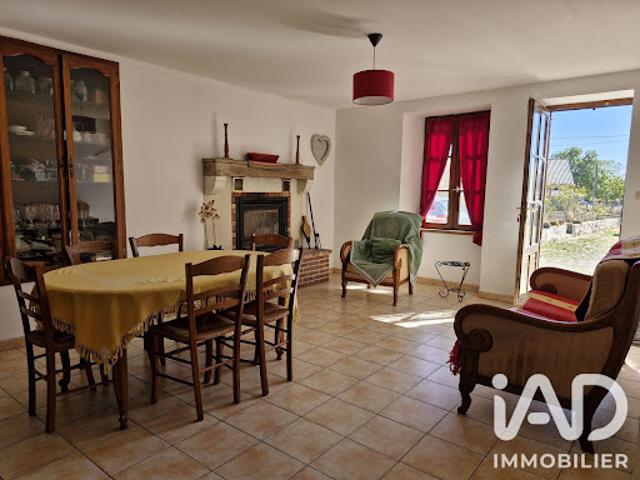 Maison vente à Pleuville, Charente