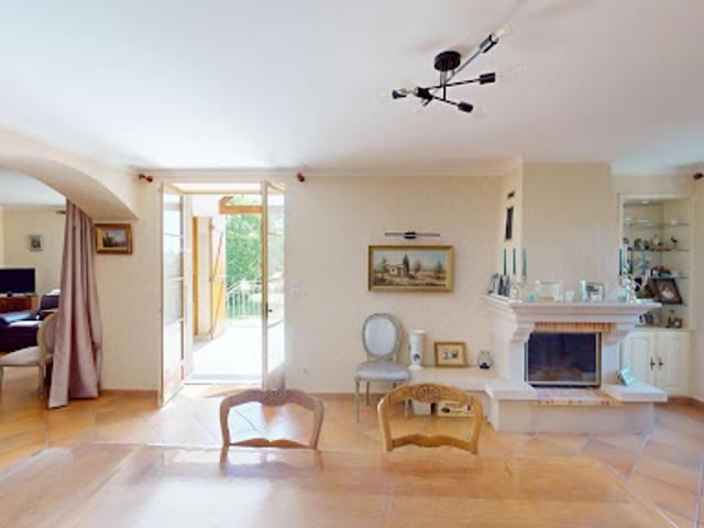 Maison vente à Chalon-sur-Saône, Fontaines