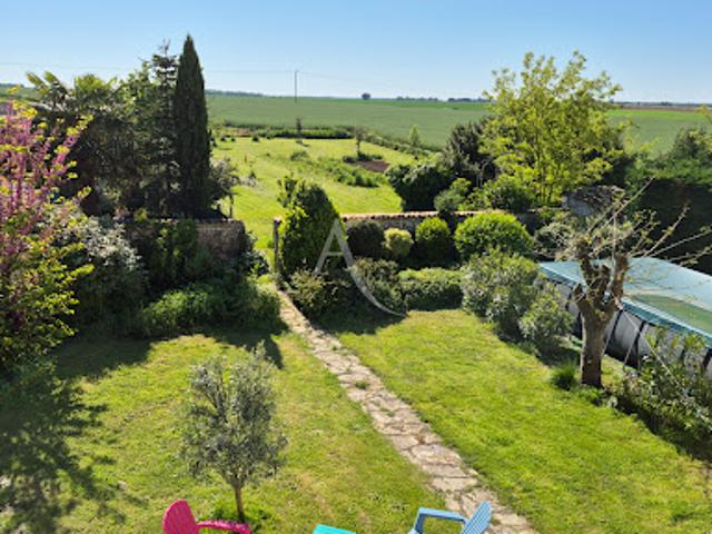 Maison vente à Saintes, Nouvelle-Aquitaine