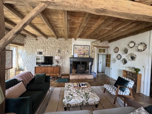 Maison vente à Angoulême, Salles-lavalette