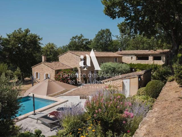 Maison vente à Apt, Lacoste