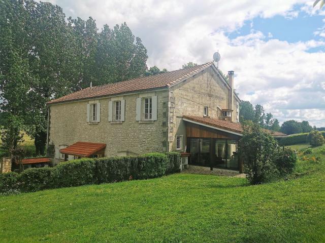 Maison vente à Lignières-Sonneville, Lignières-Ambleville