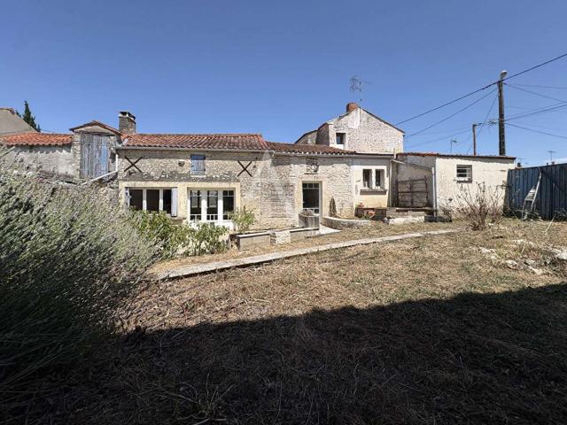 Maison vente à Fontenay-le-Comte, Nalliers