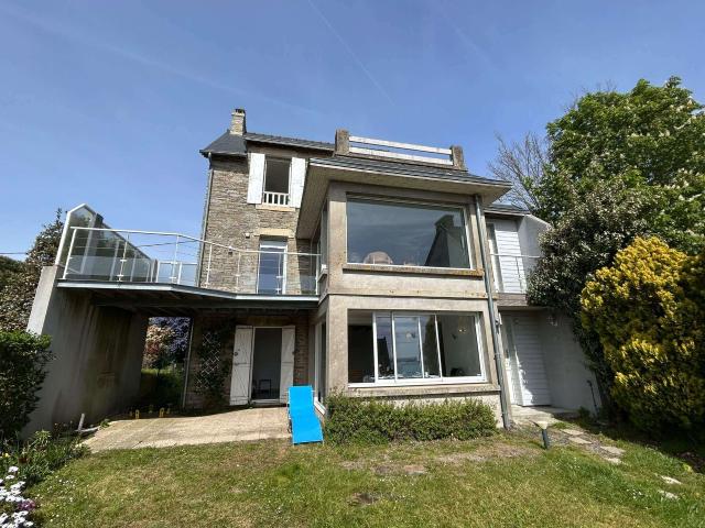 Maison vente à Dinan, Bretagne