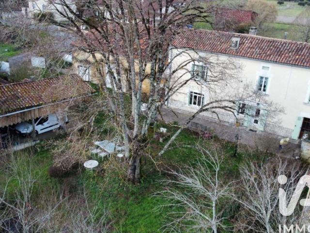 Maison vente à Nontron, Sainte-croix-de-mareuil