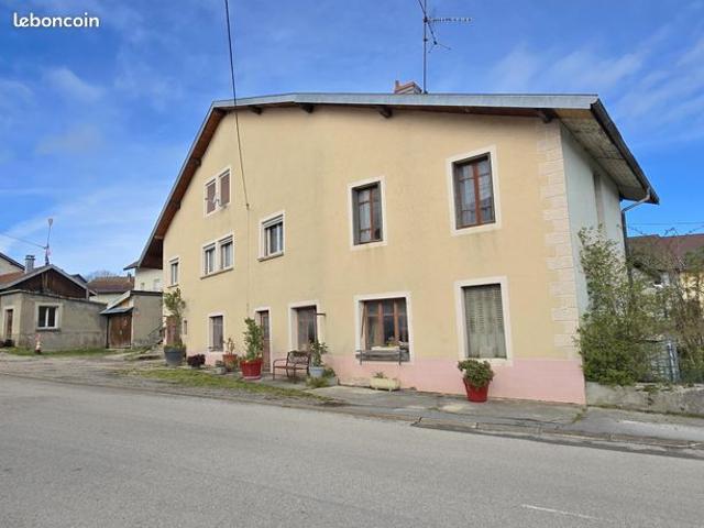Maison vente à Saint-Claude, Viry