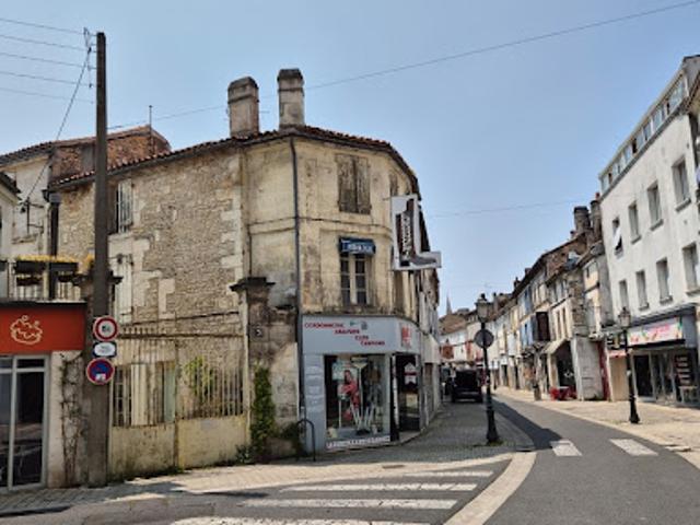 Maison vente à Angoulême, Aignes-et-puypéroux